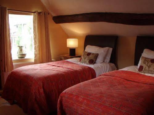 The Horse & Jockey Inn Knighton  Eksteriør billede