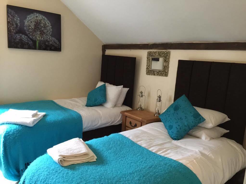 The Horse & Jockey Inn Knighton  Eksteriør billede