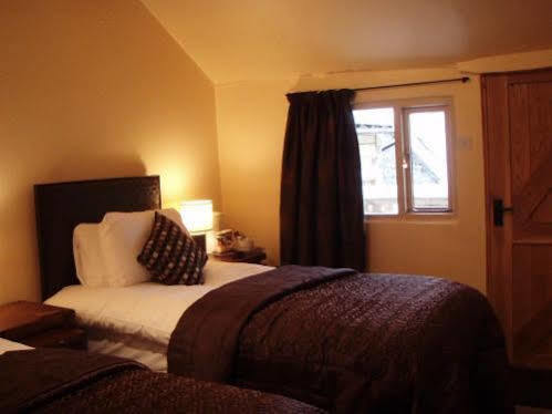 The Horse & Jockey Inn Knighton  Eksteriør billede