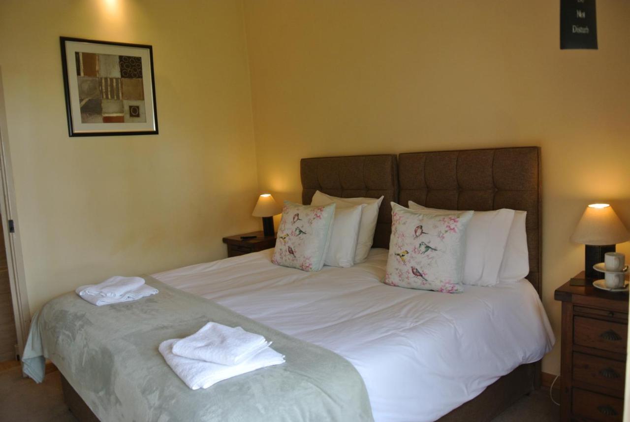 The Horse & Jockey Inn Knighton  Eksteriør billede