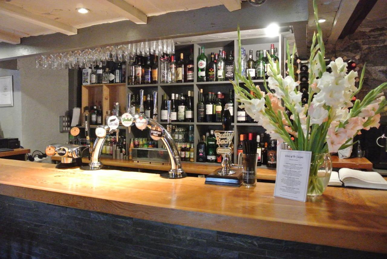 The Horse & Jockey Inn Knighton  Eksteriør billede